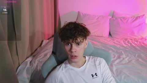 Thomas -  online show from 03/25/26, 05:52