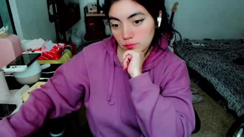 Snapshot of cuteambervi chatting on 12/06/24, 09:02 Princess Amber online show from 12/06/24, 09:02