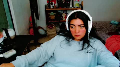 Snapshot of cuteambervi chatting on 01/24/25, 08:11 Princess Amber online show from 01/24/25, 08:11