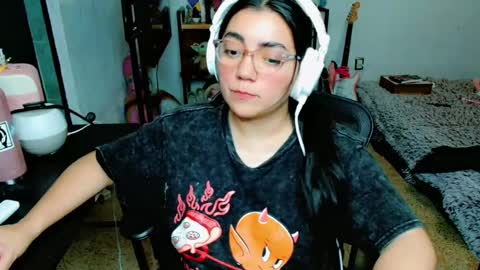 Snapshot of cuteambervi chatting on 03/03/25, 12:59 Princess Amber online show from 03/03/25, 12:59