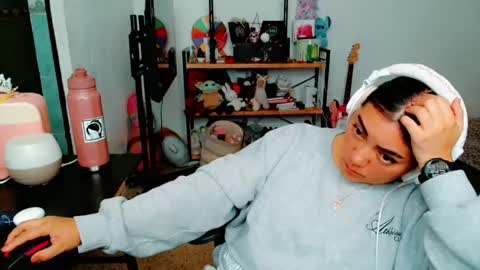 Snapshot of cuteambervi chatting on 03/03/25, 08:11 Princess Amber online show from 03/03/25, 08:11