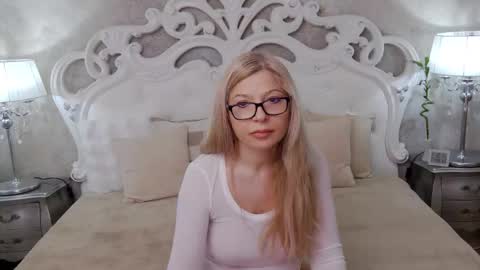 cuteangelina18 online show from 02/26/26, 11:09