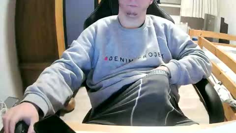 Cuteboy090 online show from 03/22/26, 02:04