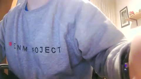 Cuteboy090 online show from 03/22/26, 05:16