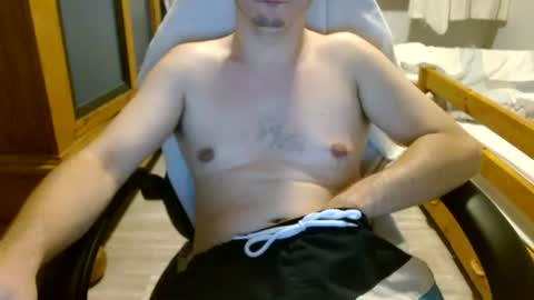 Snapshot of cuteboy090 chatting on 06/28/26, 12:33 Cuteboy090 online show from 06/28/26, 12:33
