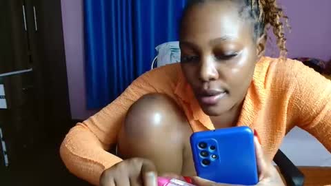 Snapshot of cutebuu chatting on 11/14/25, 07:12 cutebuu online show from 11/14/25, 07:12