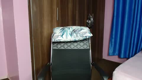 Snapshot of cutebuu chatting on 11/30/25, 05:06 cutebuu online show from 11/30/25, 05:06