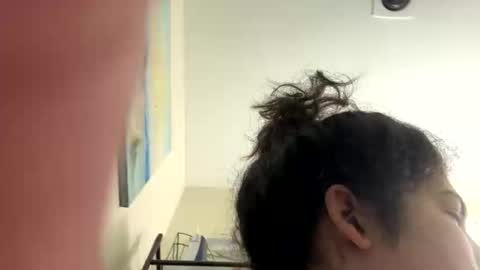 Snapshot of cutecuban18 chatting on 10/21/25, 09:37 loveolots online show from 10/21/25, 09:37