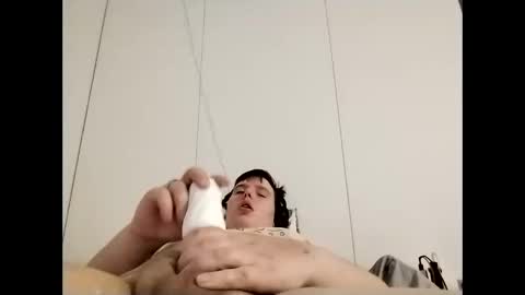 CuteguyBWC92 online show from 12/16/25, 05:01