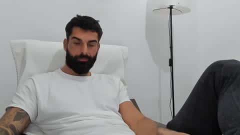 cuteeboy online show from 10/21/25, 05:57