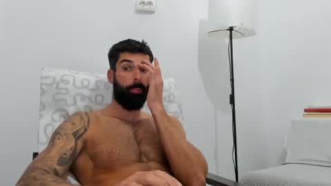 cuteeboy online show from 10/28/25, 06:06