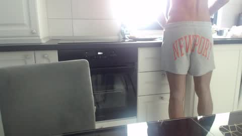 cuteeboy online show from 05/01/26, 06:29