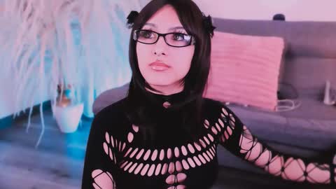 Zoe  online show from 11/30/25, 03:21