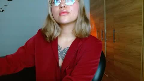 isabella online show from 01/16/26, 05:06