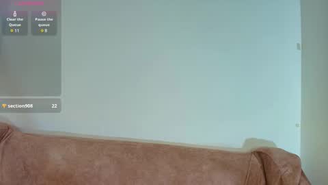 tell me jess   online show from 10/31/25, 04:24