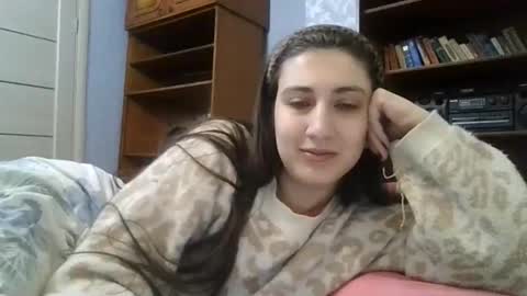 cutekattie online show from 12/18/25, 05:02