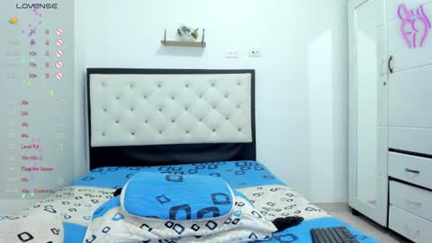 Snapshot of cutelatinax chatting on 02/15/25, 03:39 cutelatinax Twtter Onlyfns online show from 02/15/25, 03:39