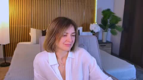 cutemirage online show from 04/16/26, 09:39