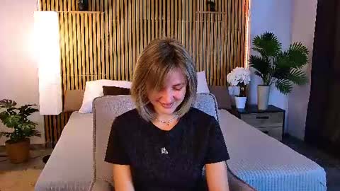 Snapshot of cutemirage chatting on 06/30/26, 02:40 cutemirage online show from 06/30/26, 02:40