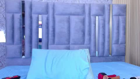 cutepetitee online show from 12/18/25, 08:26