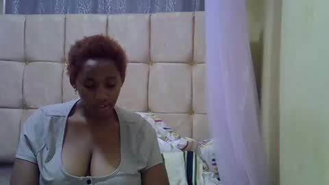 cutestebony1 online show from 05/25/26, 08:59