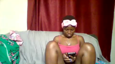 cutey_lunar online show from 01/28/25, 03:46