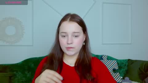 Snapshot of cutie__cutiee_ chatting on 10/15/25, 09:48 Nika online show from 10/15/25, 09:48