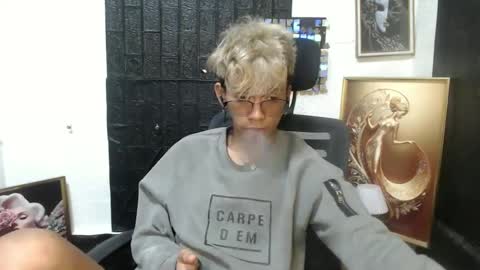 Snapshot of cutie_mico chatting on 03/05/25, 08:32 cutie_mico online show from 03/05/25, 08:32