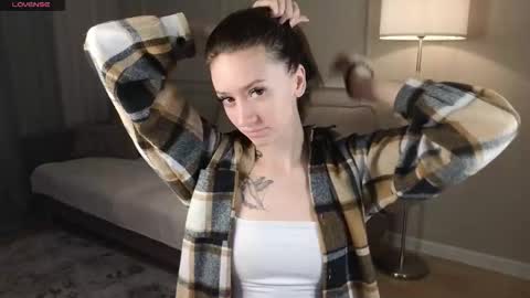 Snapshot of cutie_naughty_girl chatting on 12/14/25, 08:30 Kate online show from 12/14/25, 08:30