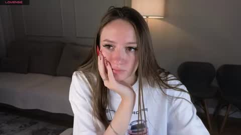 Snapshot of cutie_naughty_girl chatting on 06/21/26, 08:17 Kate online show from 06/21/26, 08:17