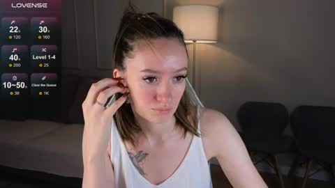 Snapshot of cutie_naughty_girl chatting on 06/23/26, 08:23 Kate online show from 06/23/26, 08:23