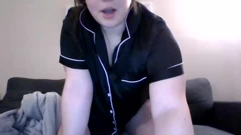cutiecaleighxo online show from 12/03/25, 07:34