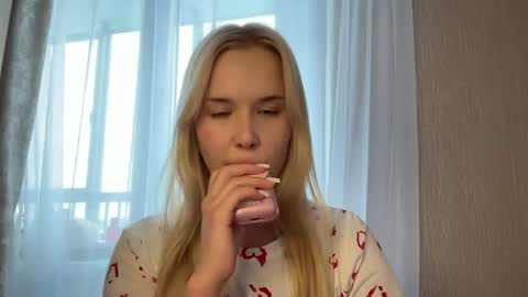 Chloe online show from 04/13/26, 07:47