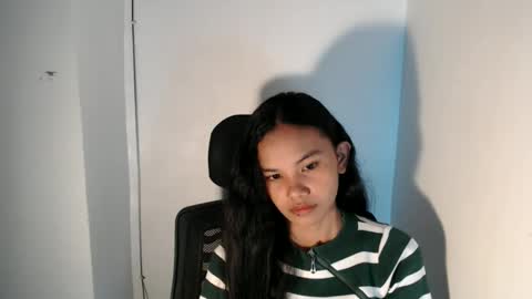 cutiee_lily2 online show from 06/05/26, 01:45