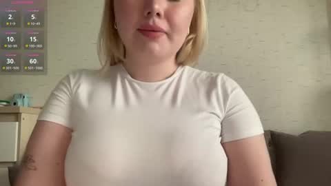 Snapshot of cutiejulie_ chatting on 06/29/26, 01:11 Julie online show from 06/29/26, 01:11