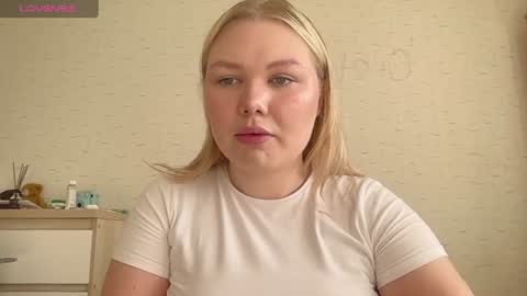 Snapshot of cutiejulie_ chatting on 07/16/26, 12:55 Julie online show from 07/16/26, 12:55