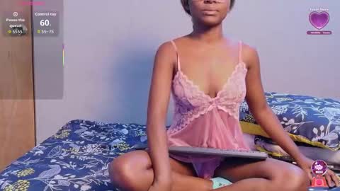 Snapshot of cutielittleebonyy chatting on 02/02/26, 07:45 Kiara online show from 02/02/26, 07:45