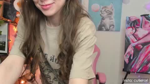 Rori  Instagram cutierori  online show from 02/26/25, 08:37