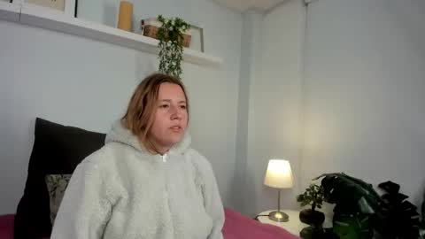 Laura online show from 03/19/26, 11:03