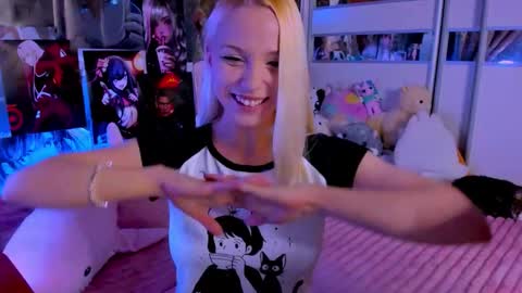 Nora online show from 03/22/26, 09:18