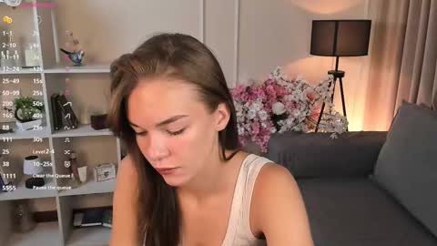 Cwen online show from 09/14/25, 07:13