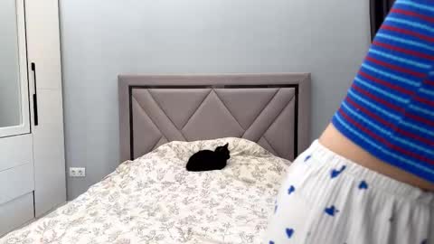 Akemi online show from 02/25/26, 07:51