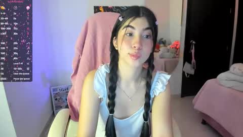 Snapshot of cyber_lizz chatting on 11/14/25, 10:29 Liz online show from 11/14/25, 10:29