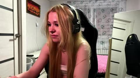 cyber_shawtyz online show from 05/11/26, 02:45