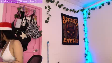 Snapshot of cybercami chatting on 12/27/24, 05:16 Camila online show from 12/27/24, 05:16