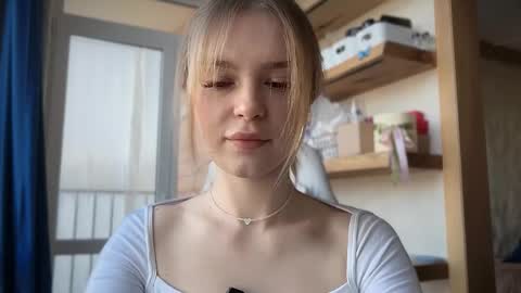 Im Emi streaming with my friend Reyna today online show from 04/15/26, 01:40