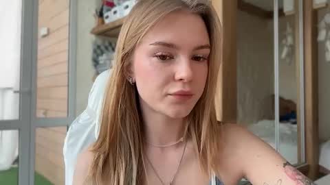 Im Emi streaming with my friend Reyna today online show from 04/30/26, 01:28