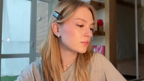Im Emi streaming with my friend Reyna today online show from 05/16/26, 02:27