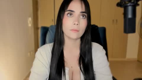 Snapshot of cyborgmuse chatting on 09/24/25, 06:50 cyborgmuse online show from 09/24/25, 06:50