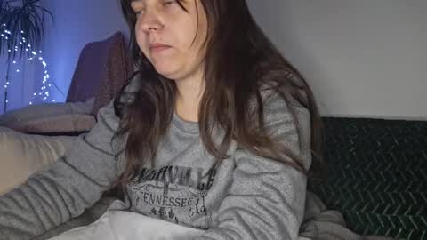 Cyndee Winter online show from 10/20/25, 04:29